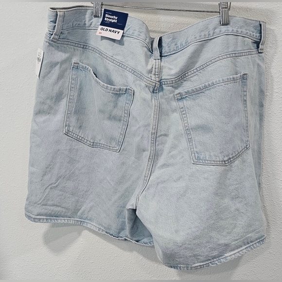 Old Navy Women's High-Rise Slouchy Straight Light Wash Denim Shorts Size 20 NWT - Picture 2 of 9